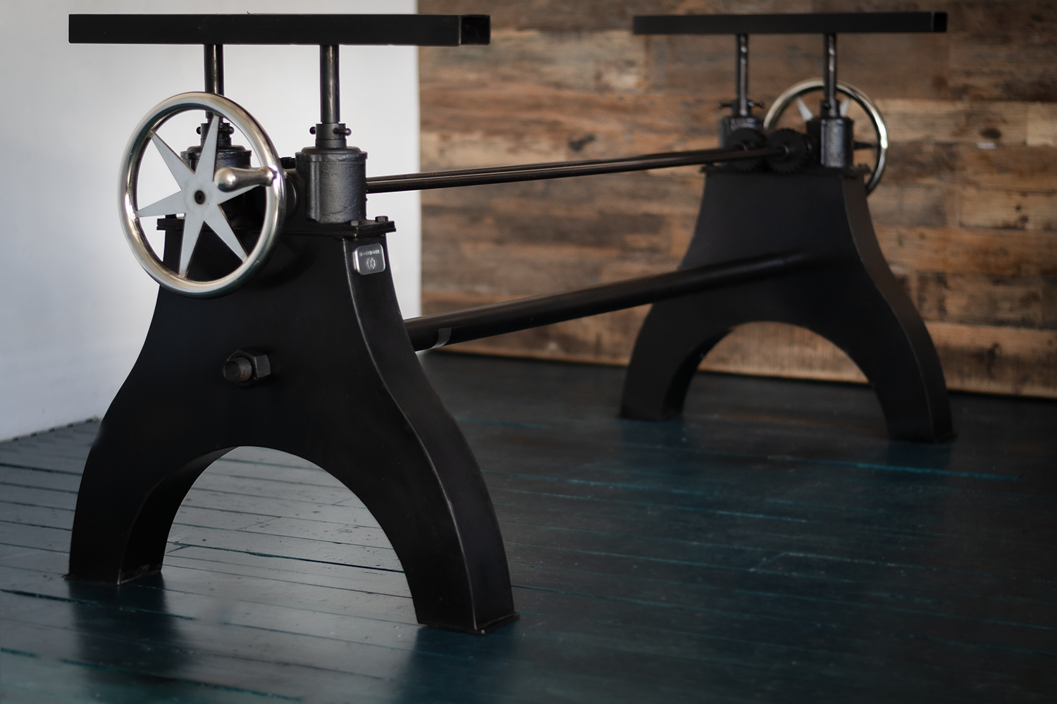 Crank table base Bow vintage black